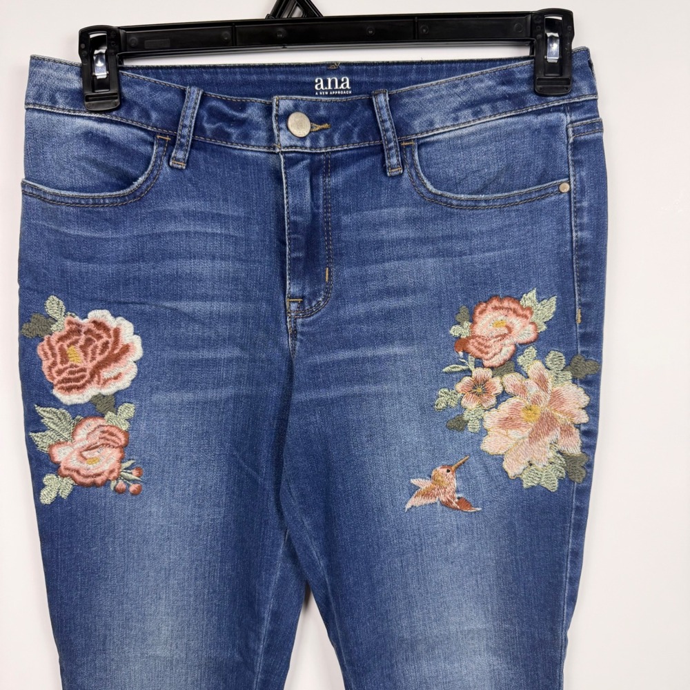 ana A New Approach Floral Embroidered Skinny Jeans Medium Wash Raw Hem Jeans 8